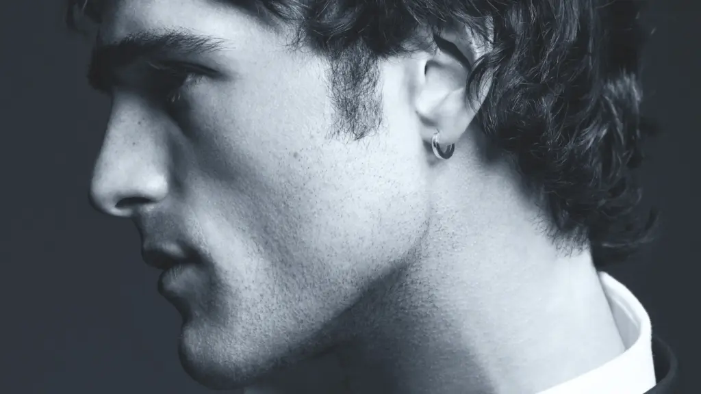 Jacob Elordi, Bleu de Chanel parfümünün yeni marka yüzü oldu
