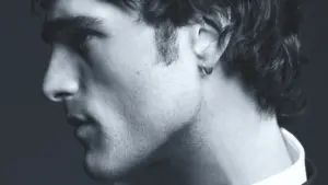 Jacob Elordi, Bleu de Chanel parfümünün yeni marka yüzü oldu