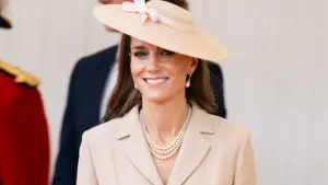 Kate Middleton ilk kez Dior giydi