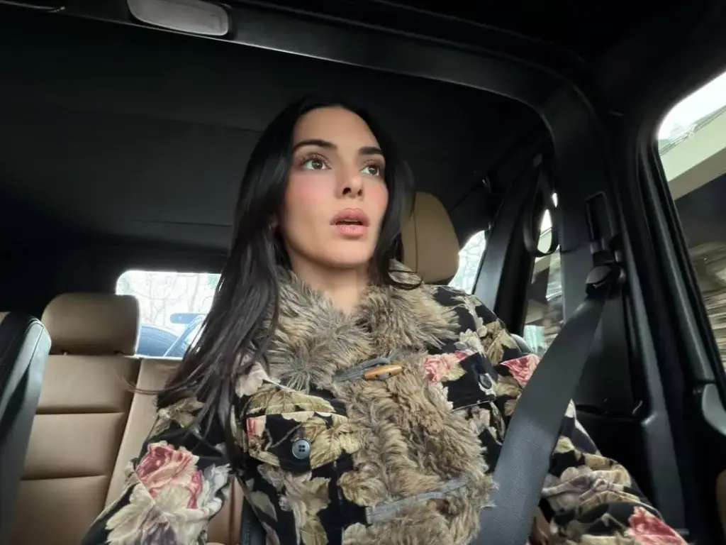 Kendall Jenner kürk mantolu madonna