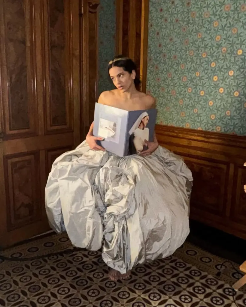 Rosalia men repeller stili