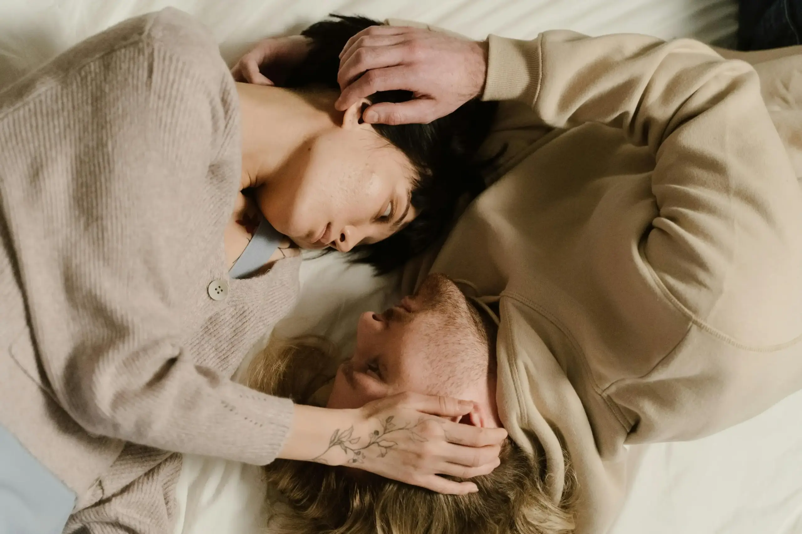 Kovaların romantik ilişkilerdeki tutumu