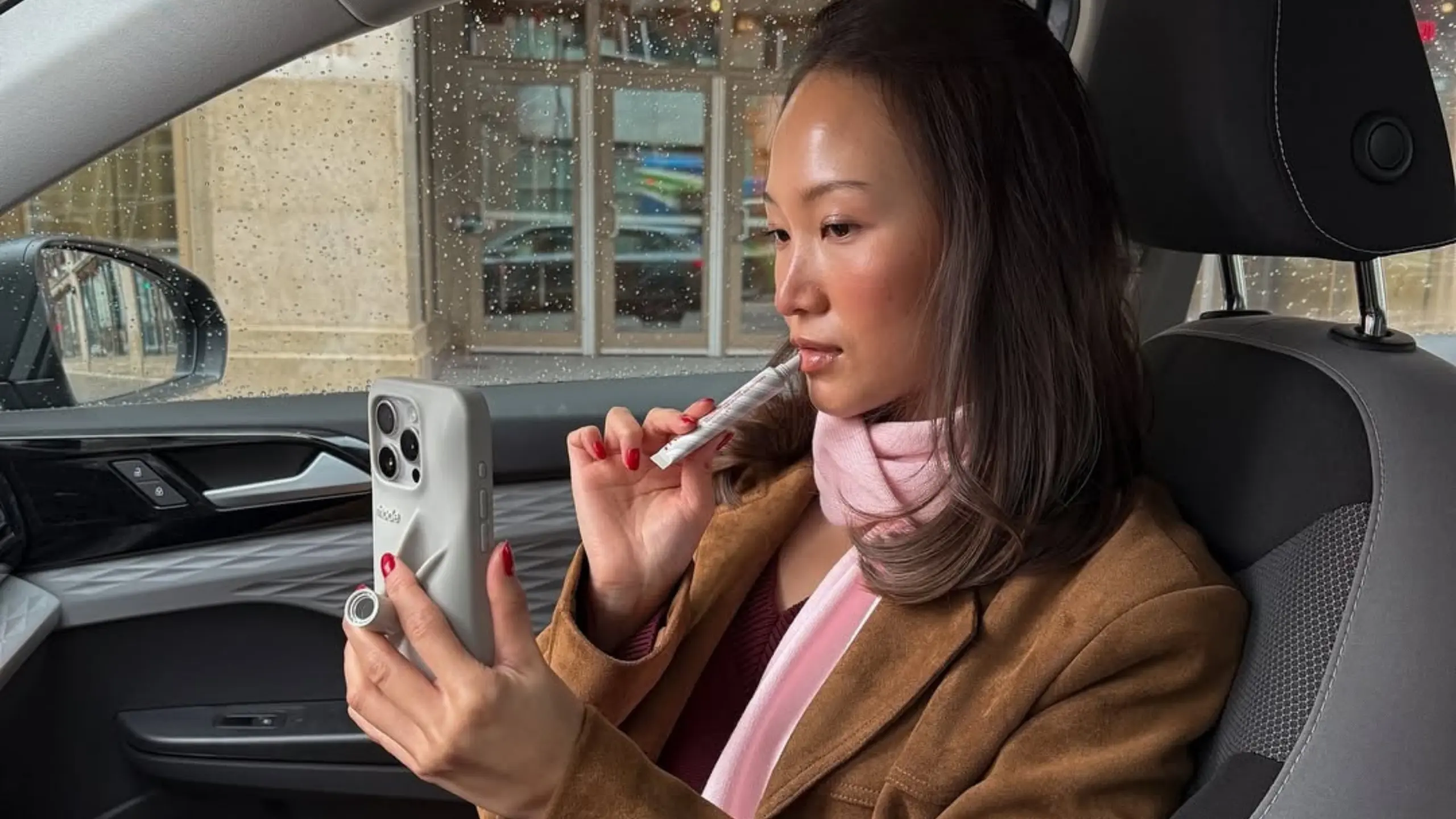 Kuru dudaklar için 4 adımlı bakım rehberi