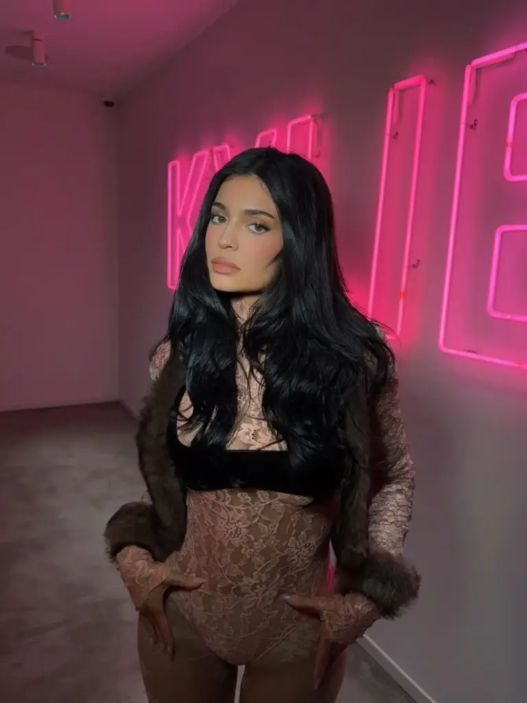 Kylie Jenner’ın ofis stili