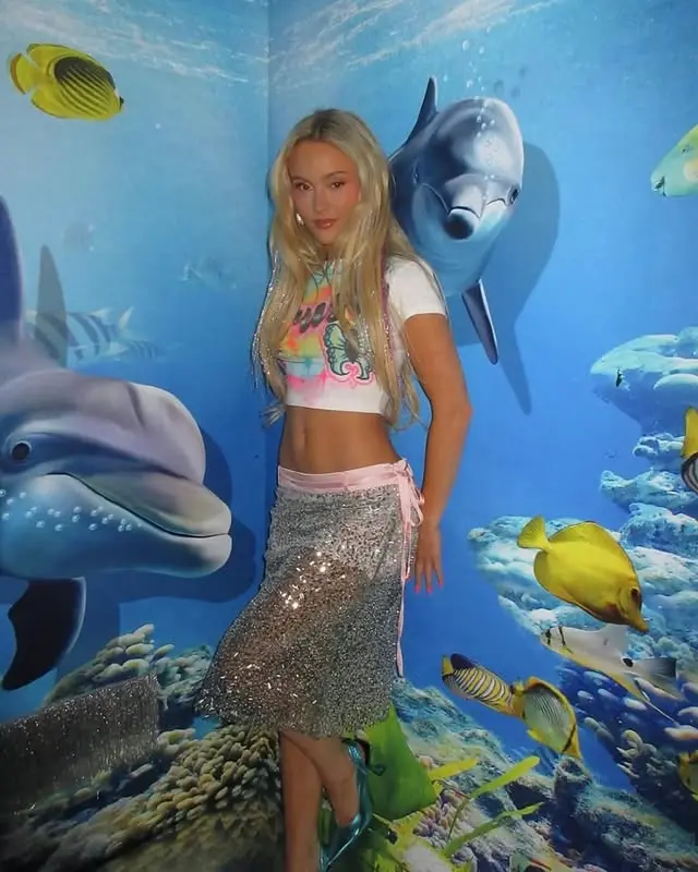 "Midnight Sun" ile Zara Larsson'ın maksimalist pop yazı başlıyor Zara Larsson