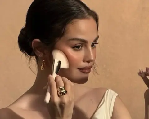 Minimalden maksimale: Contrast makeup theory nedir?