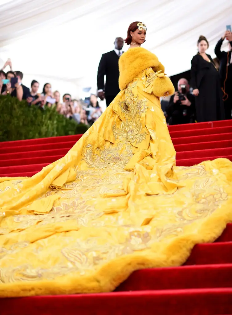 Rihanna - Guo Pei, 2015