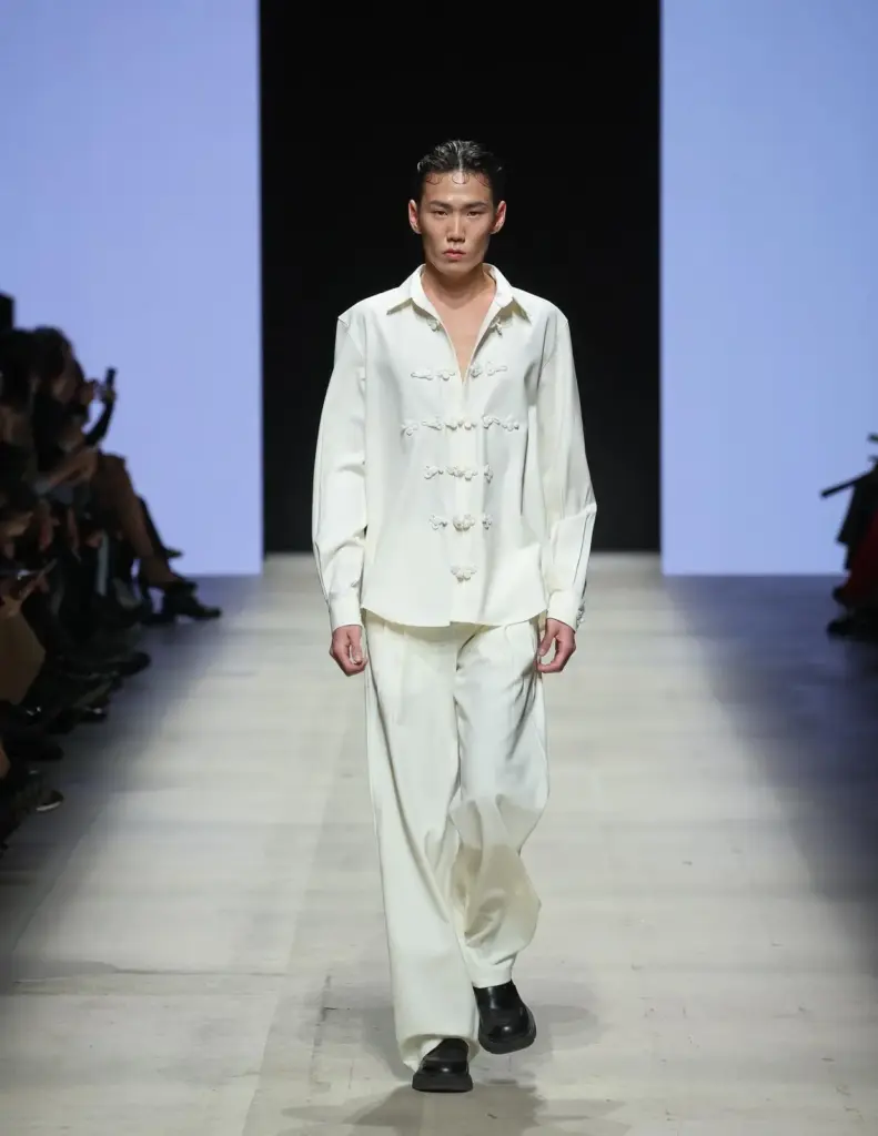 Kırık beyaz, denge