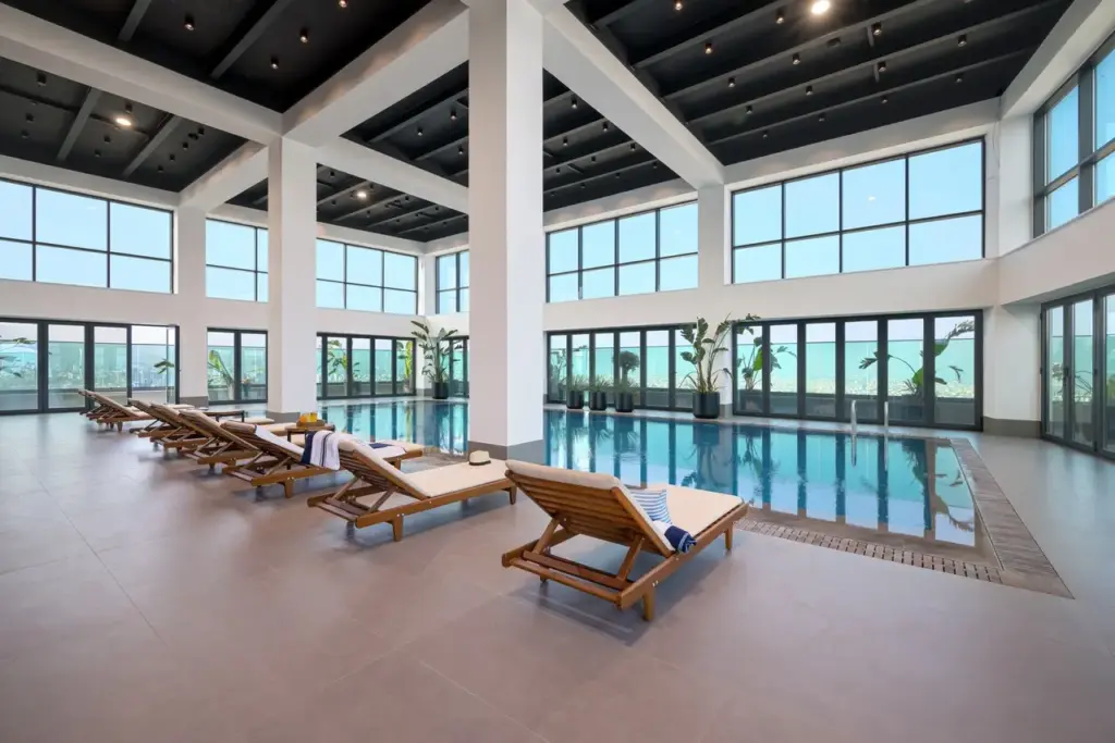 nerissa mefa yüzme havuzu