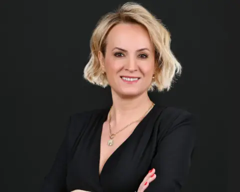 Nilay Pakkan Koç'un kaleminden: Görünür olma cesareti