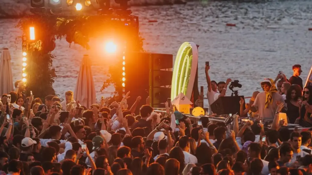 bodrumun en havalı gece kulüpleri