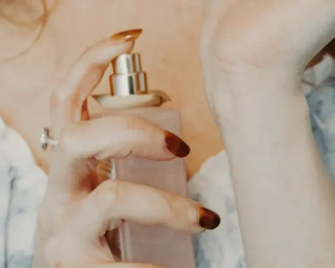 Parfüm rehberi: Venüs burcunuz ile uyumlanan notaları keşfedin