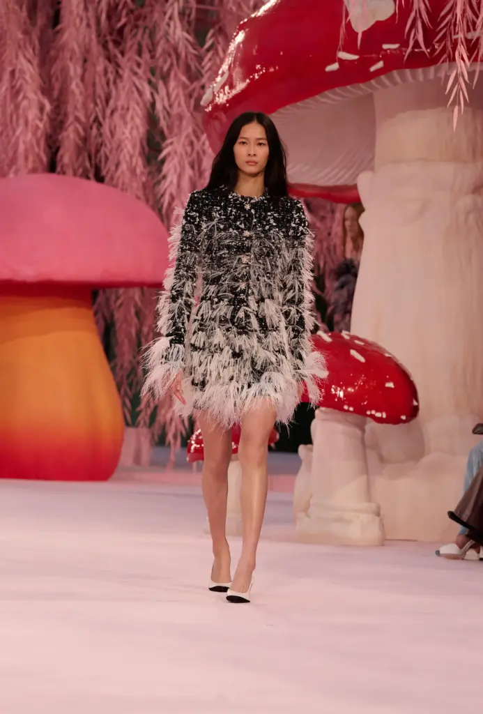 Hareket ile akıcılık hissi Chanel