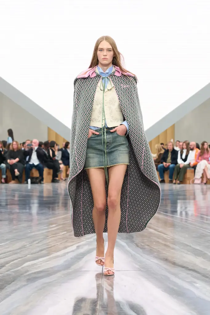 paris moda haftası