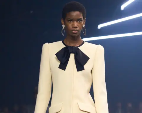 Paris Moda Haftası: Valentino İlkbahar/Yaz 2026