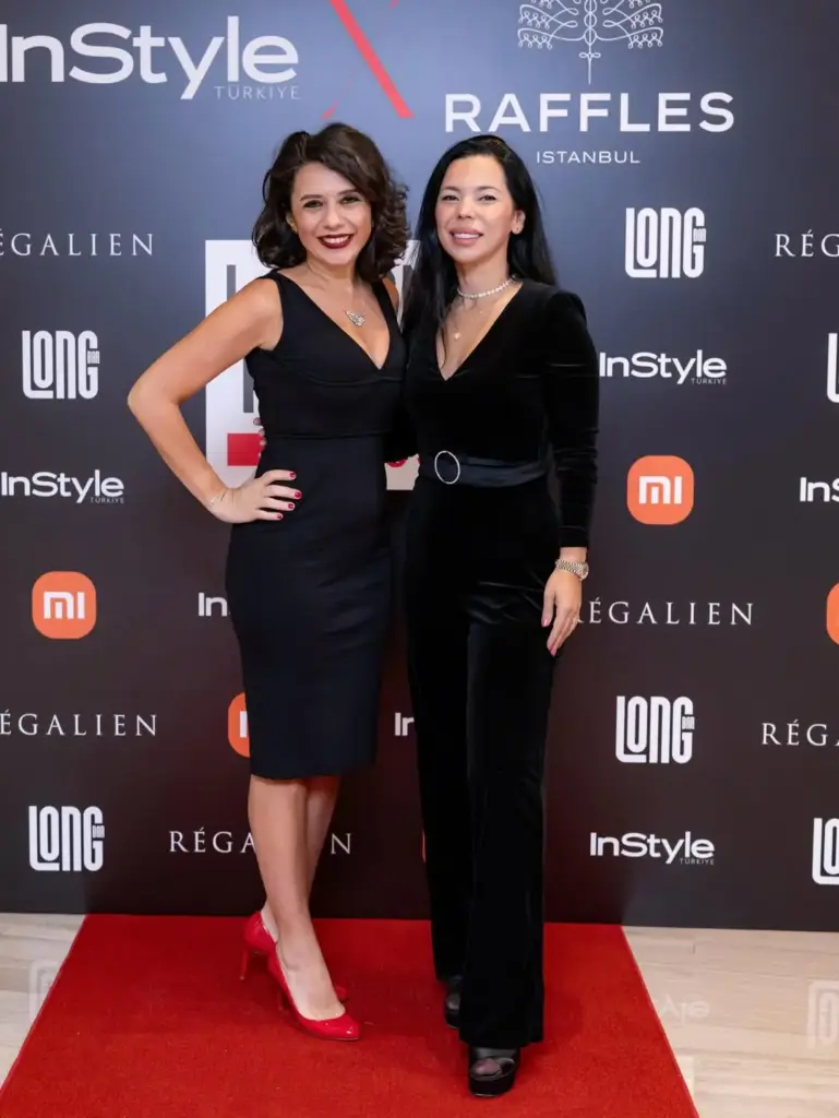 Ebru Üstün, Hülya Cesur