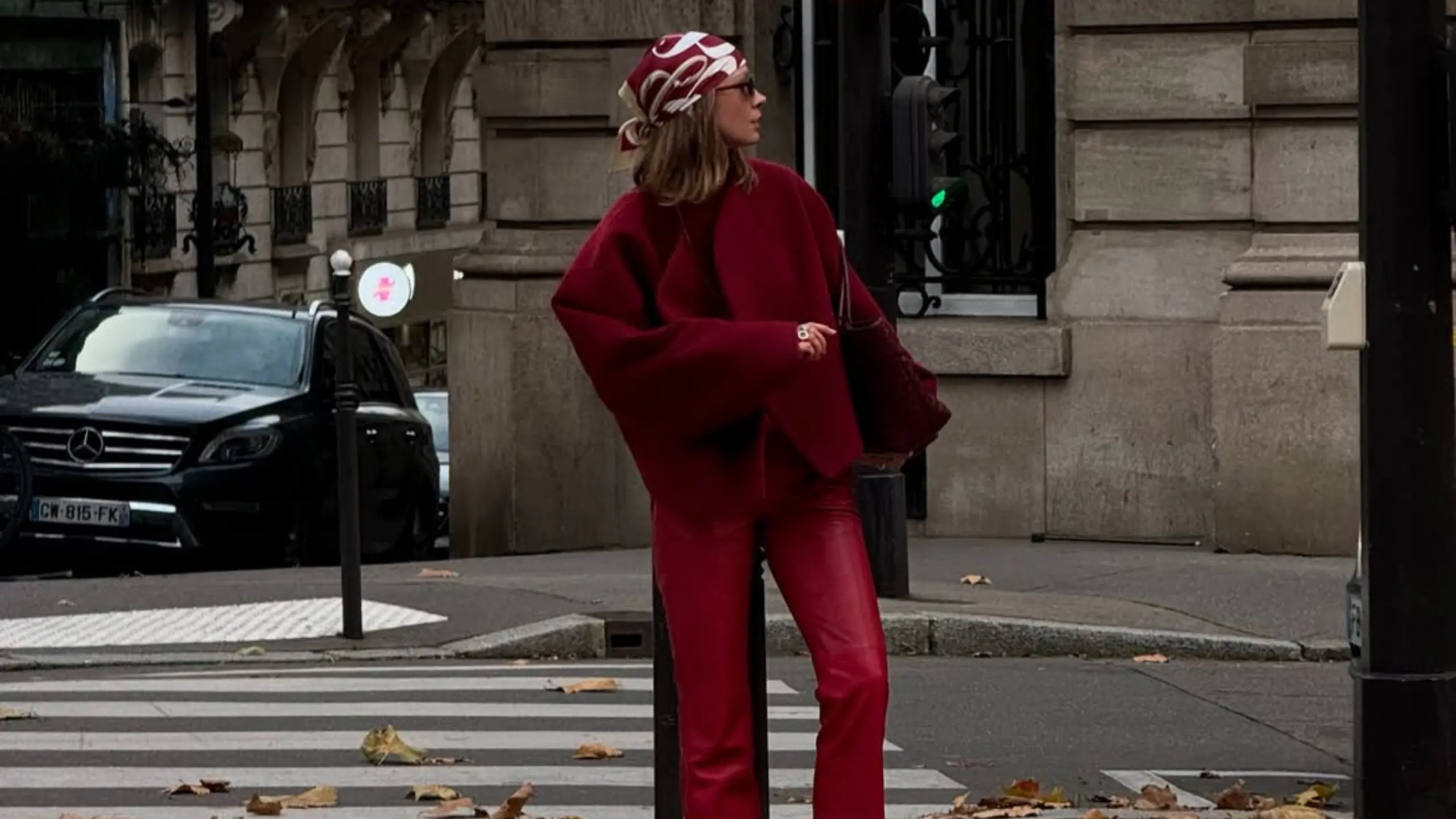 Renkli pantolonlar nasıl kombinlenir?