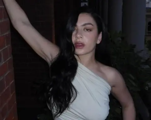 Romantizm ve karanlığın güçlü kontrastı: Soft Goth makyajı