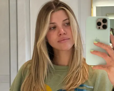 Saç rengiyle yüzü kontürleme tekniği: Hair contouring nedir?