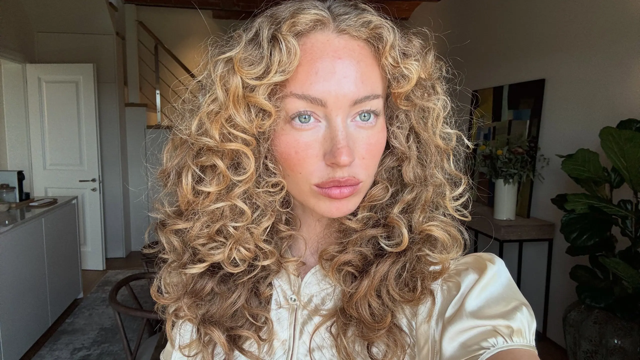 “Sandy blonde” saç rengi ile ışıltının yeni dönemi başlıyor
