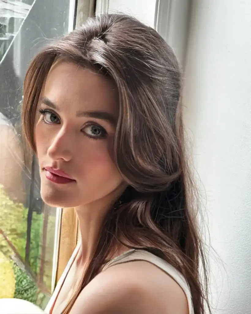 Sarah Pidgeon'dan ilhamla sade ama etkili bakışlar