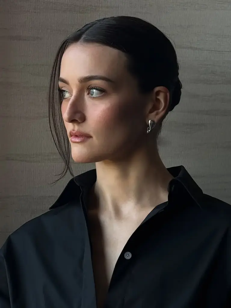 Nötr paletlerle doğal bir cilt görünümü