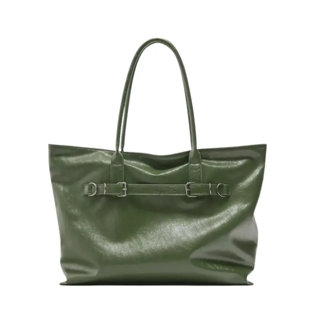 Pull and bear yeşil çanta