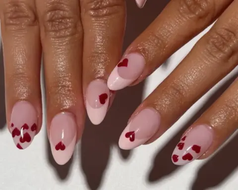 Sevgililer Günü için 3 manikür önerisi