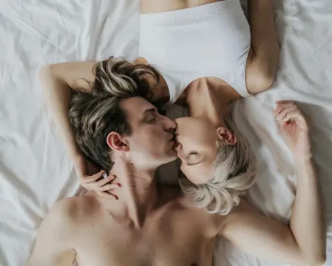 “Sextimacy” ile ilişkide ten ve enerji uyumunuzu keşfedin