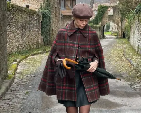 Sezonun en güçlü silüeti: Pelerin ceketler