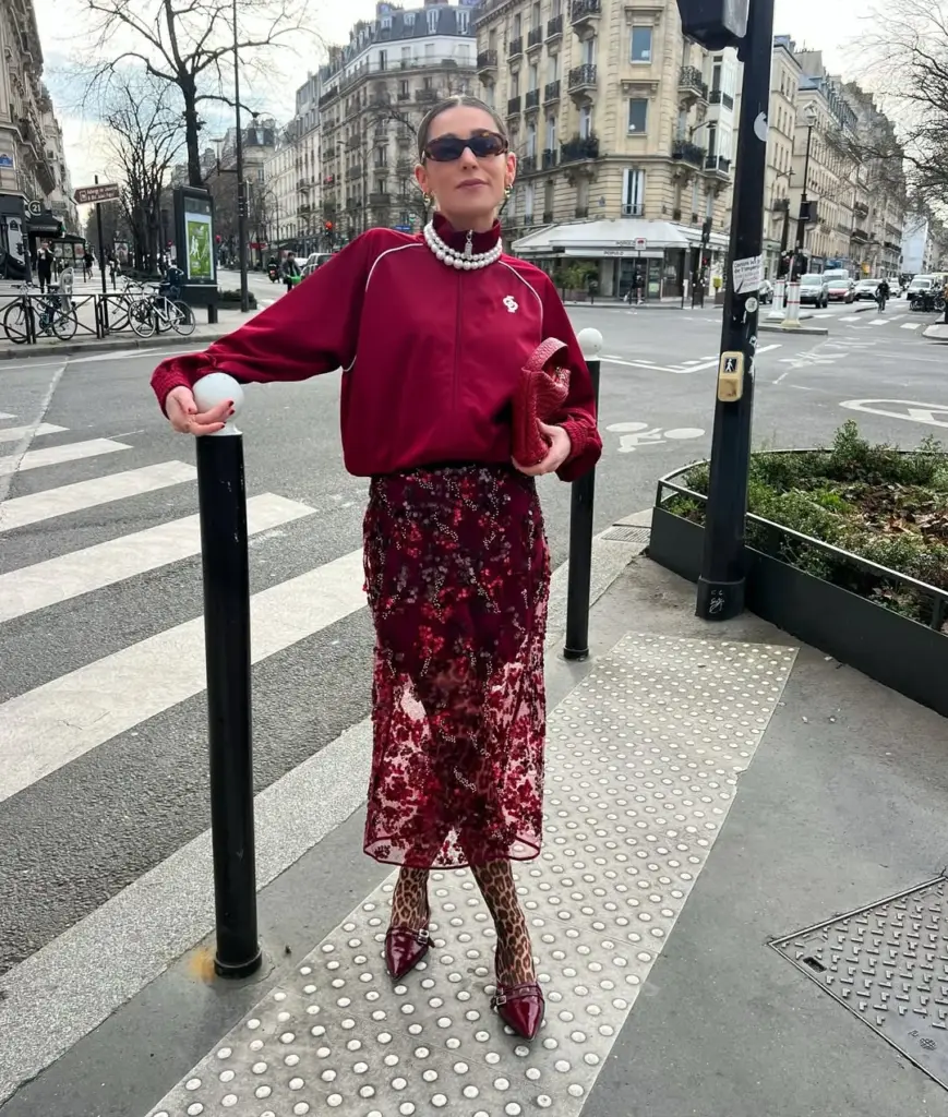 Spor ceketleri feminen parçalarla dengeleyin