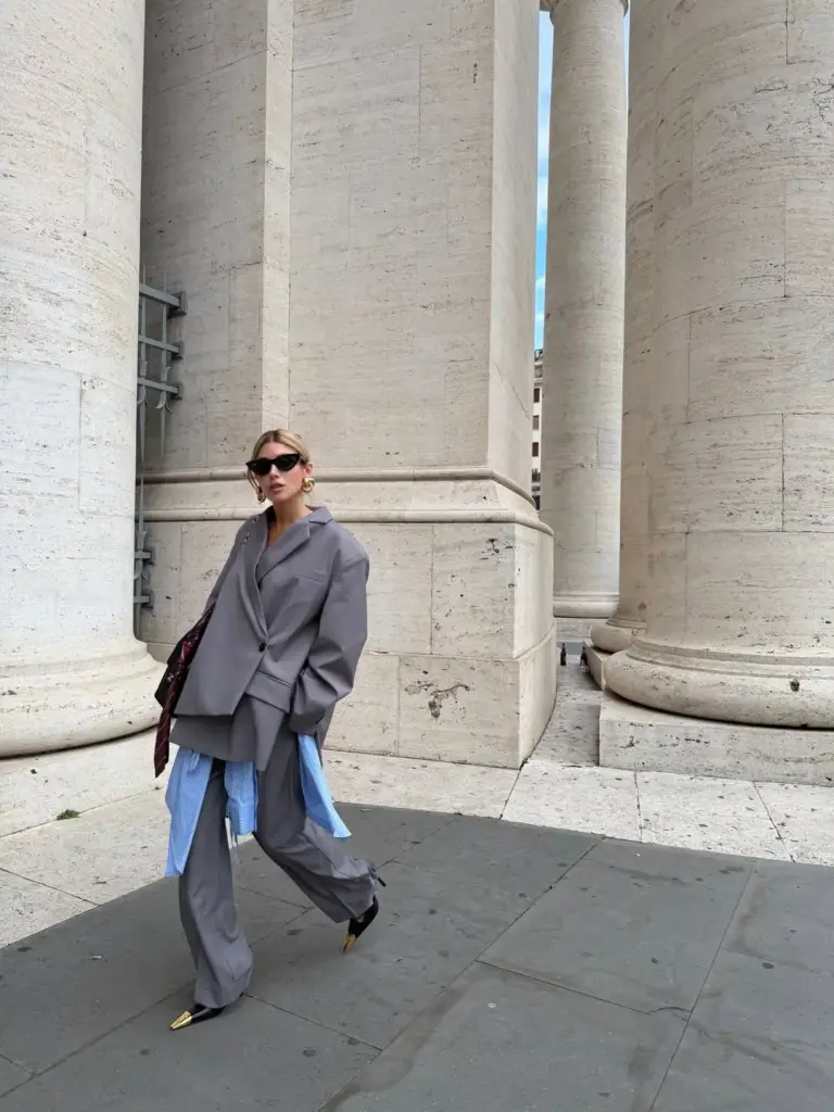 Silüetle kurulan güçlü diyalog