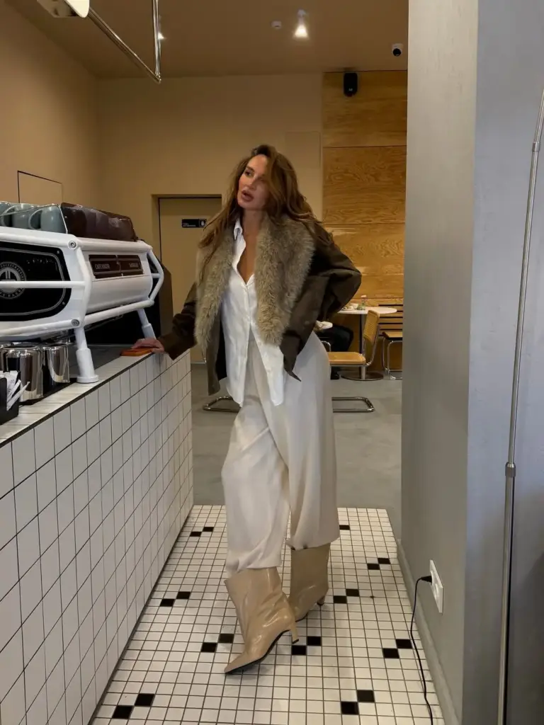 Sokak stilinde topuklu ayakkabılar