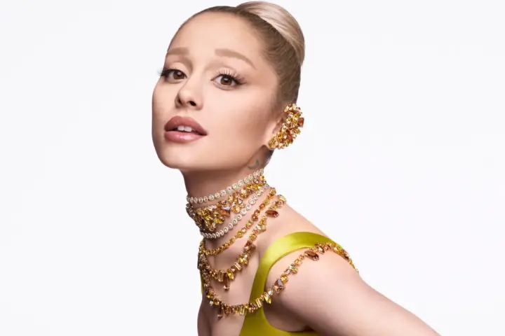 Swarovski, 130 yıllık neşesini 2025 Sonbahar-Kış takı koleksiyonu ile kutluyor