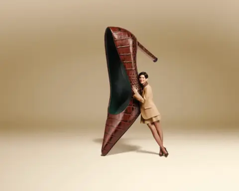 Tek ruh, iki imza: George Hogg for NetWork