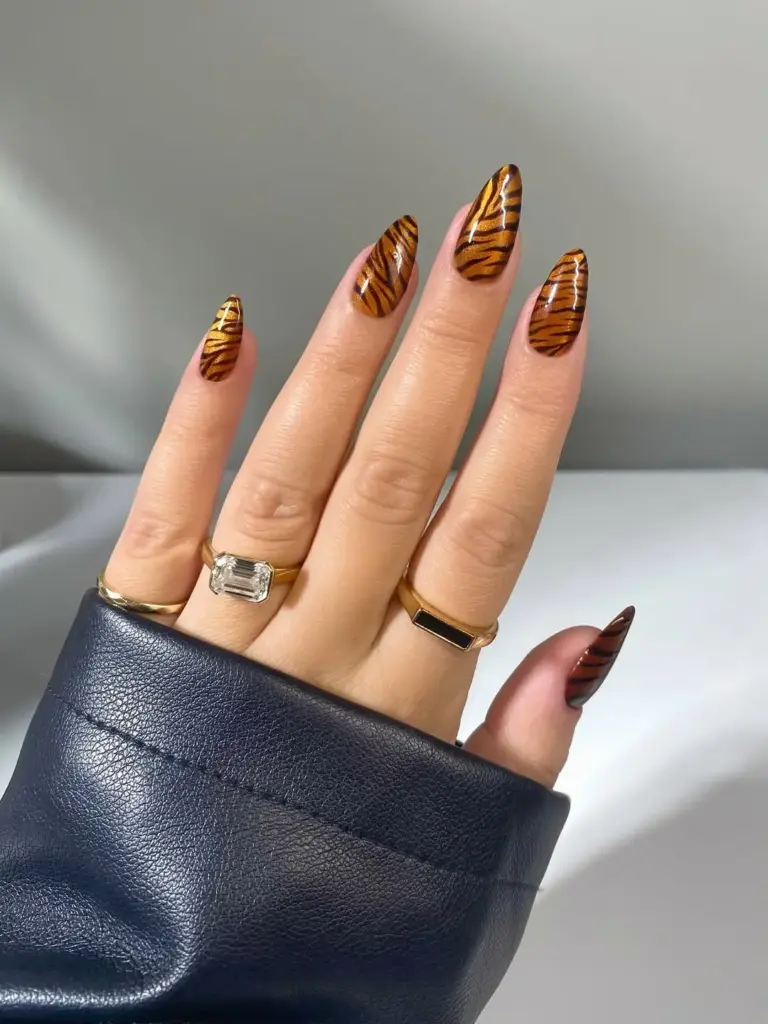 Tiger nails ile birlikte sıcak tonların yükselişi