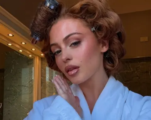 TikTok'un popüler makyaj trendi: Glazed Blush