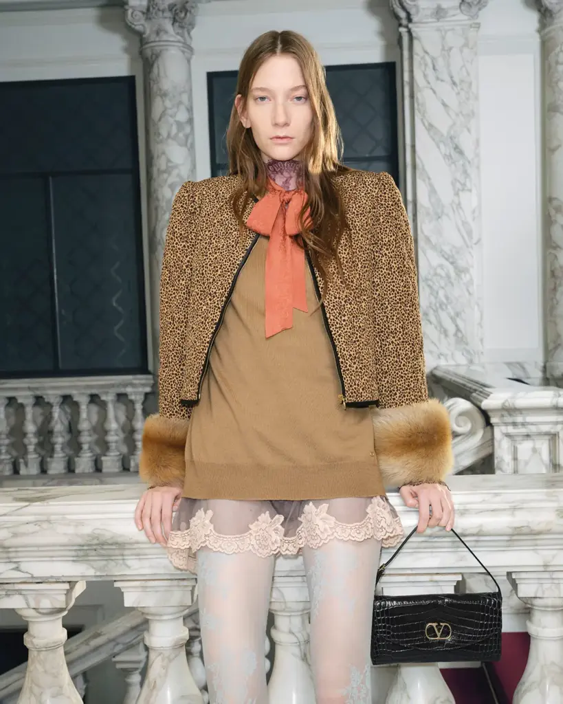 İç giyim referansları ve styling detayları