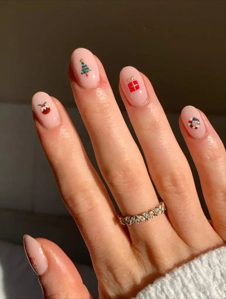 Tırnaklarda yeni aksesuar: Yılbaşı motifleri