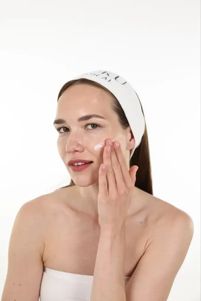 Doku Clinic scarlet x