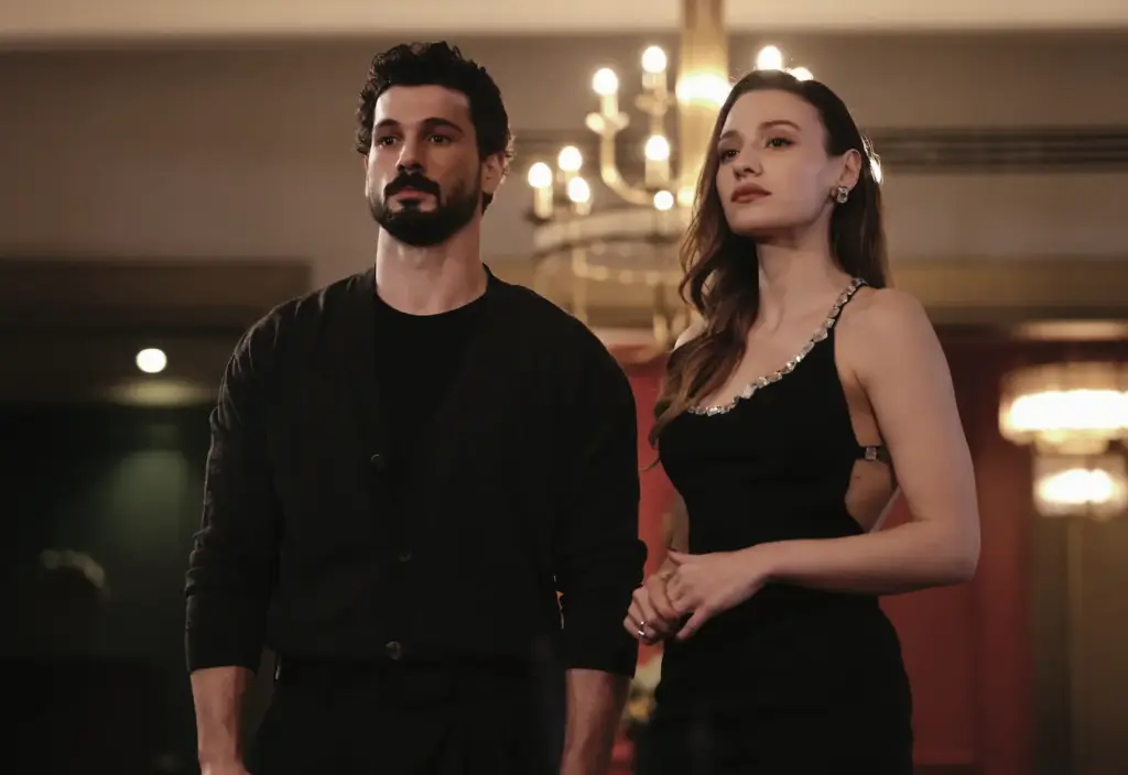 yeraltı dizi denizcan aktaş ve Sümeyye Aydoğan 