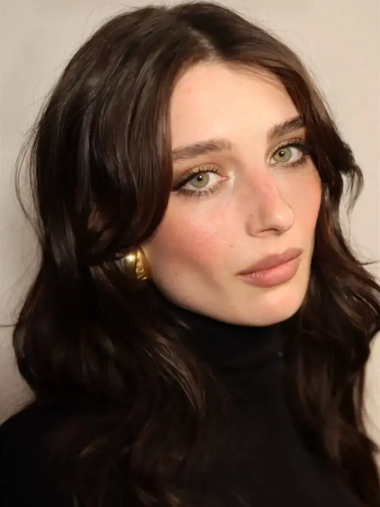 Uzun yüzler için allık yerleşimi