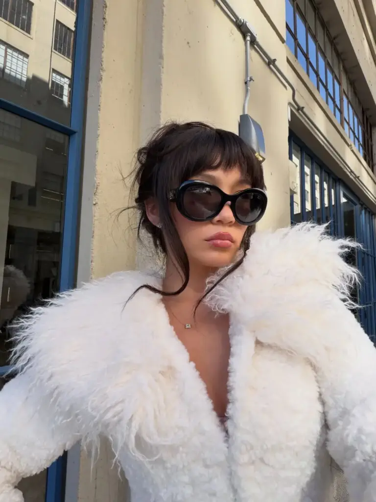 Uzun yüzler için güneş gözlüğü