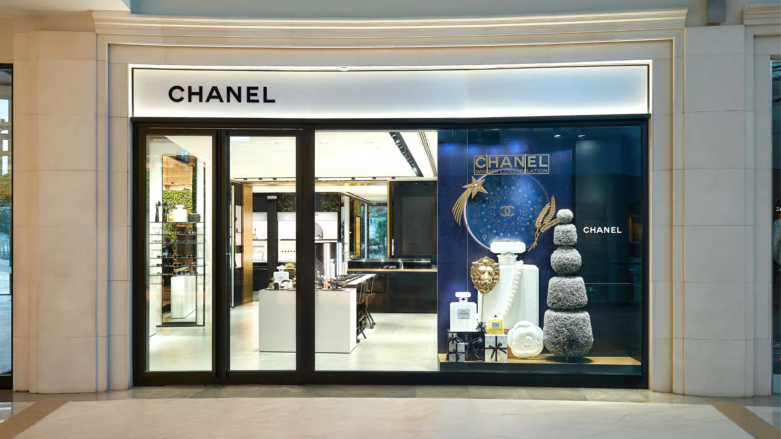 Zarafet ve duyusal deneyim: Chanel Parfüm ve Güzellik butiği İstinyePark'ta