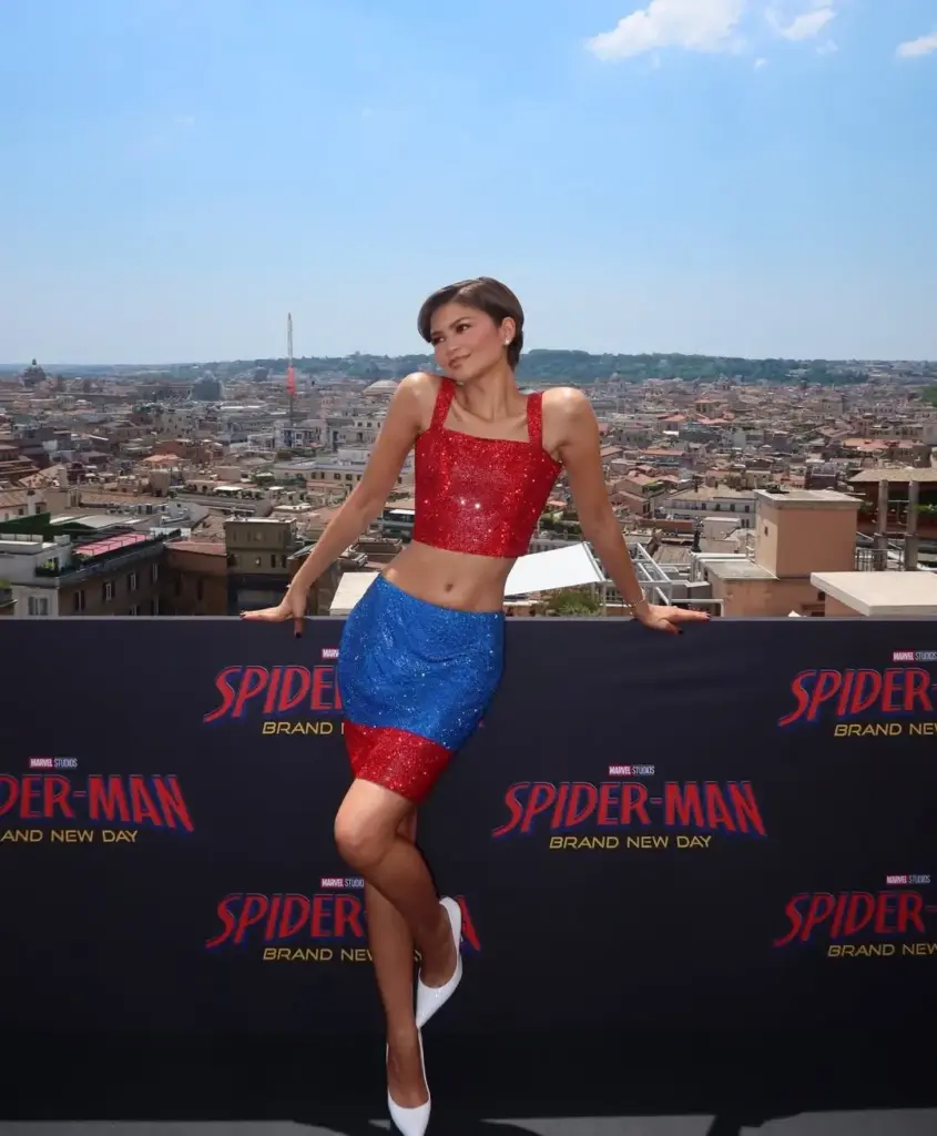 Zendaya örümcek adam 